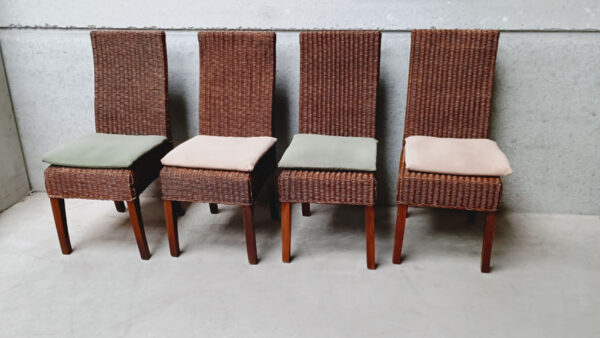 Ратанови столове