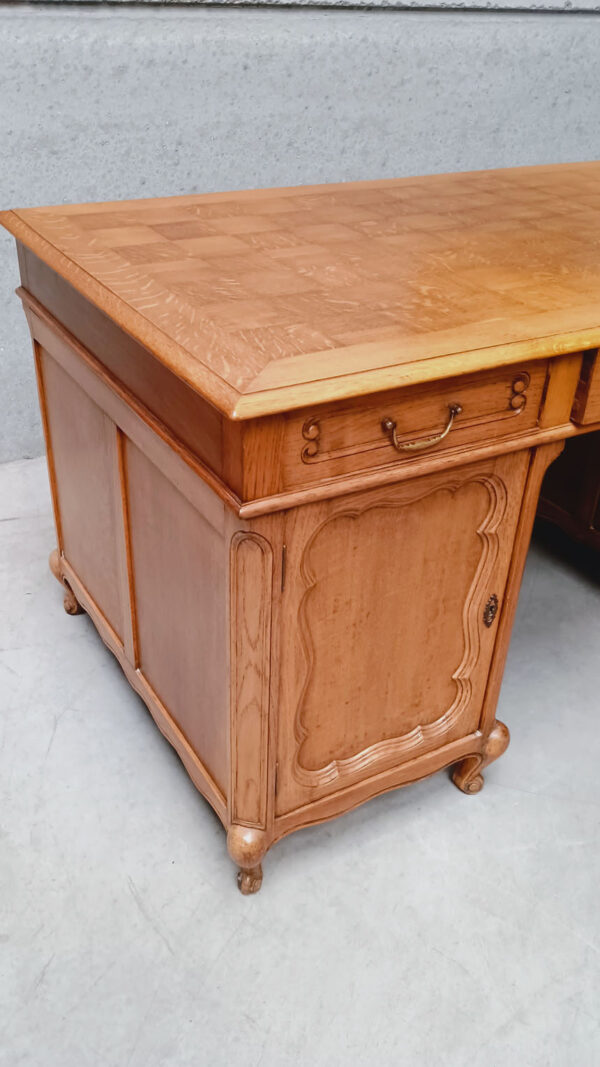 Дъбово бюро "Louis XV" 4 img 20260618 180834409