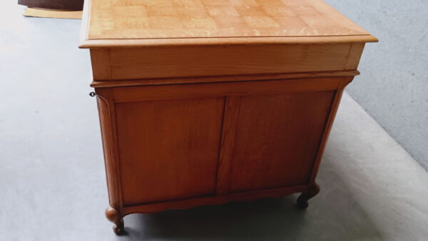 Дъбово бюро "Louis XV" 10 img 20260618 180856813