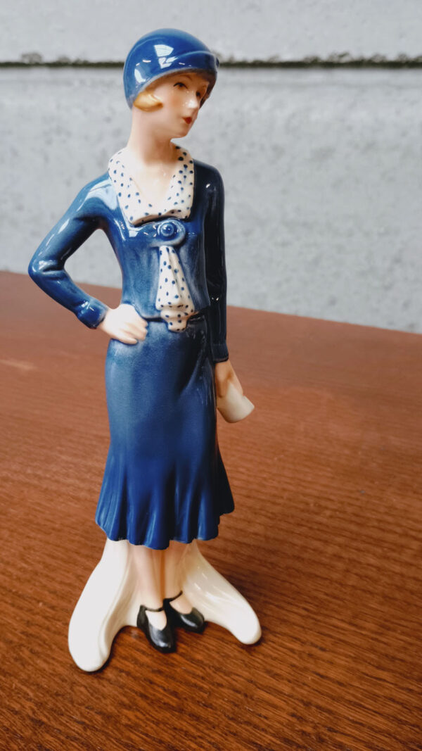Порцеланова фигурка "The Cosmopolitan - 1935г."